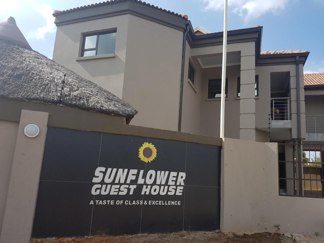 Sunflower Guesthouse & Spa Vanderbijlpark Exterior photo